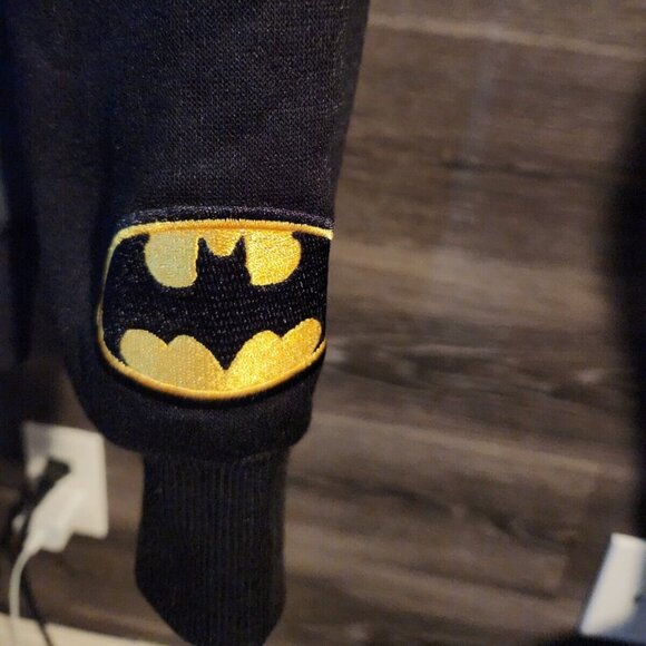 Batman Graphic Sweater Men Size Medium DC - Picture 3 of 5